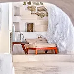 Ravino Secret Retreat 4*