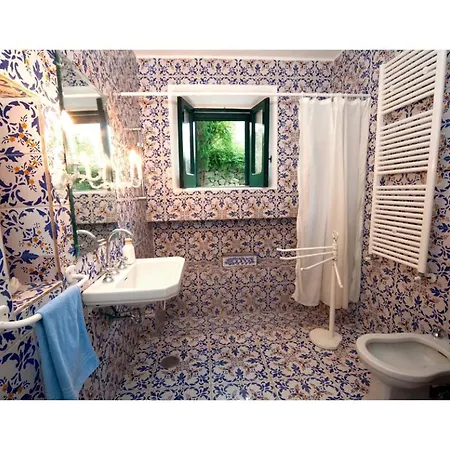 Ravino Secret Retreat